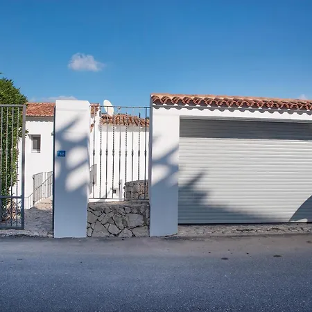Villa Sara 10 - Free Wifi, Chill-out, Private Pool, Private Tennis Court - By Villamar Benissa