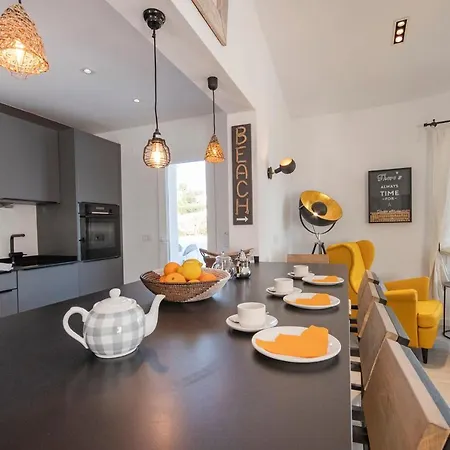 Villa Sara 10 - Free Wifi, Chill-out, Private Pool, Private Tennis Court - By Villamar *